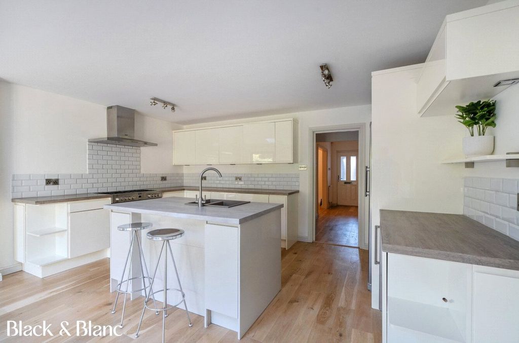 Property photo 3 of 21 Kitchen/ Diner