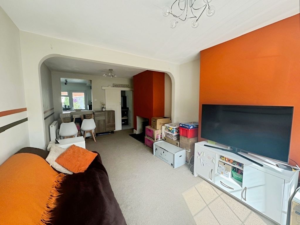 Property photo 2 of 9 c666Eecc-Image003