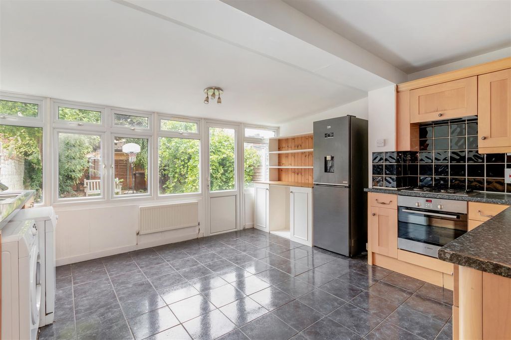 Property photo 2 of 12 Kitchen
