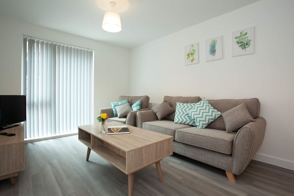 Property photo 3 of 17