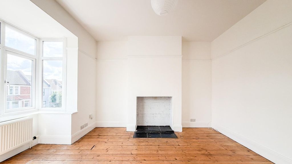 Property photo 3 of 18 Apc_6520.Jpg