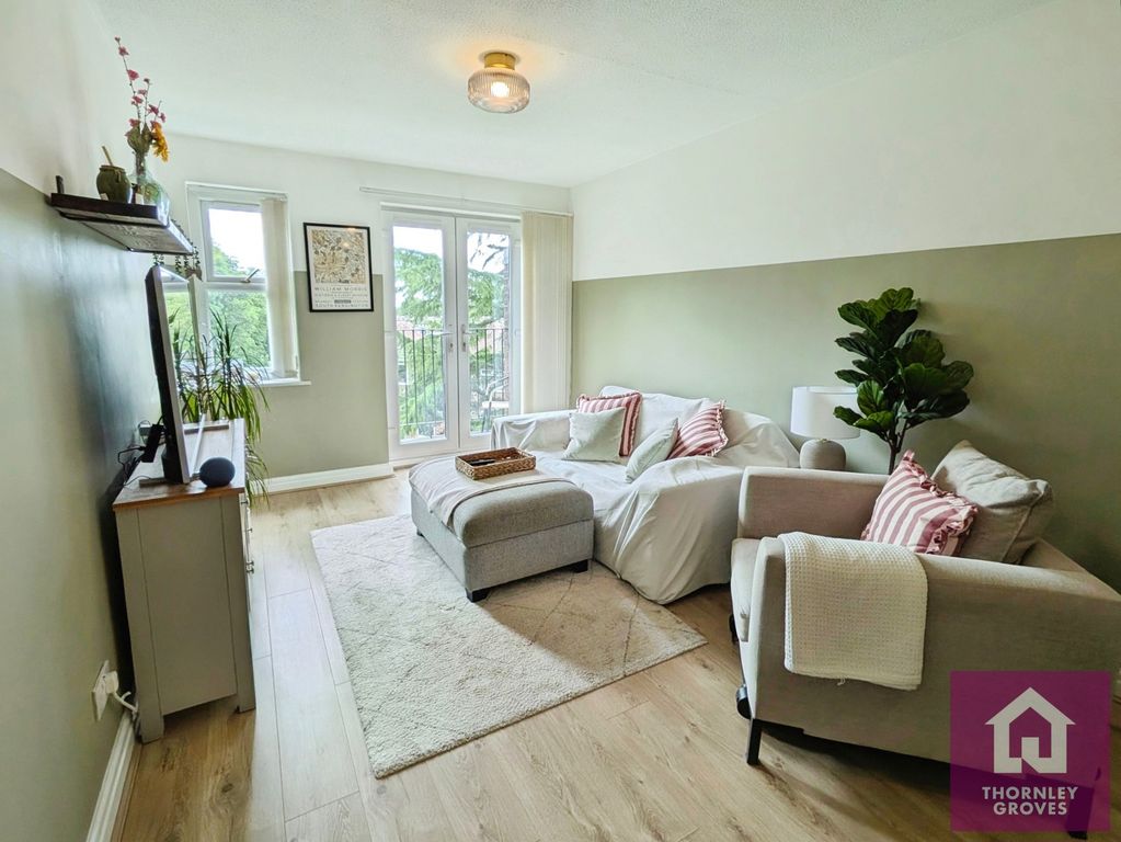 Property photo 2 of 10 Pbox-Img.Jpg