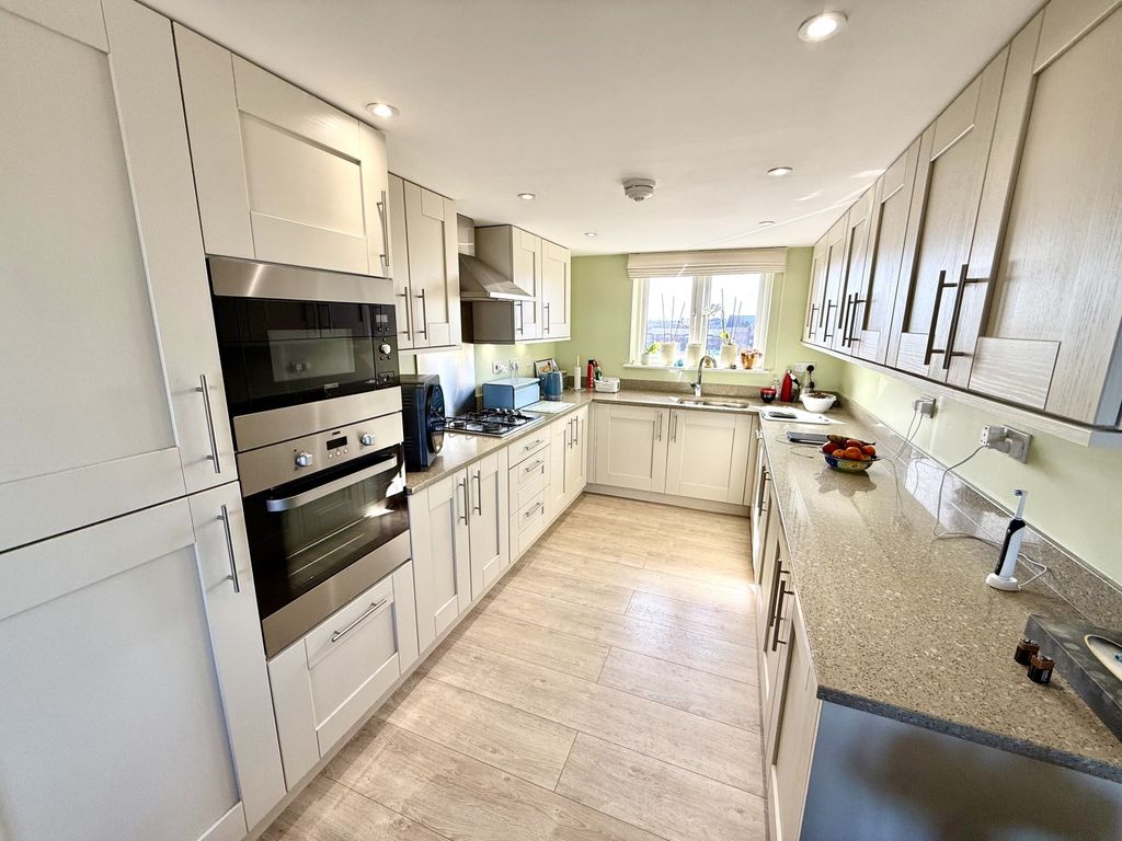 Additional image 6 of 2 bed flat for saleMansion House, Marina TS24