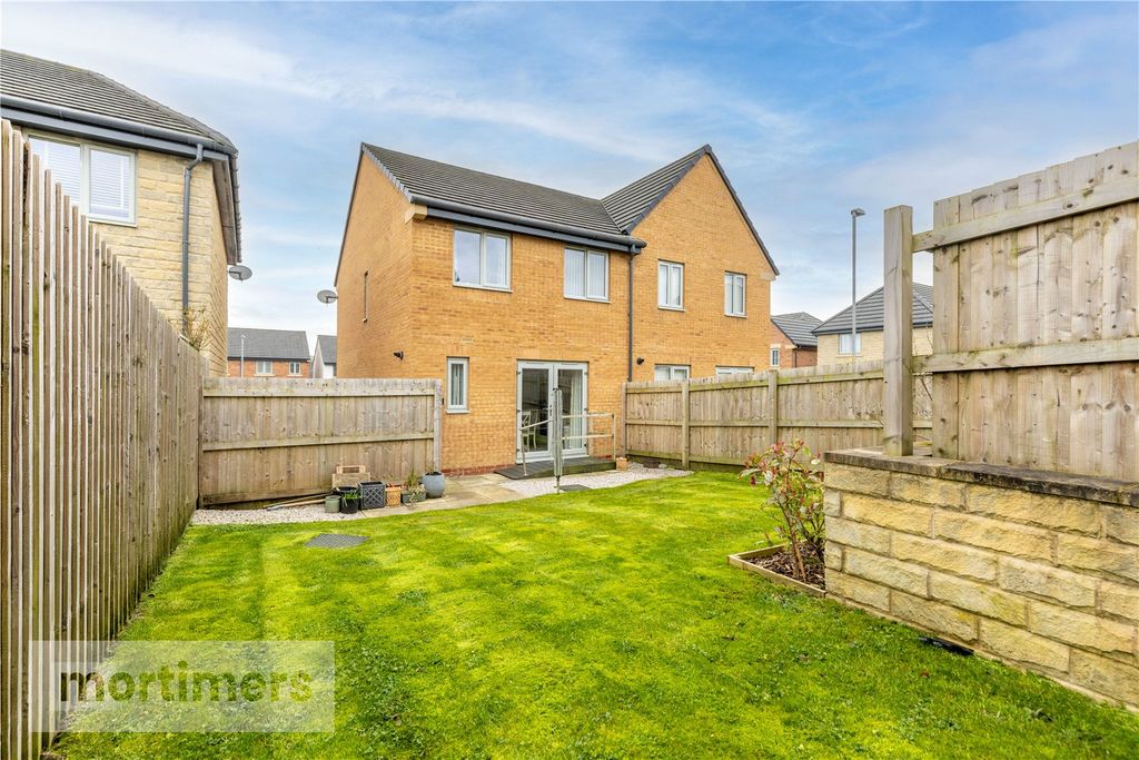 Property photo 2 of 21 Garden