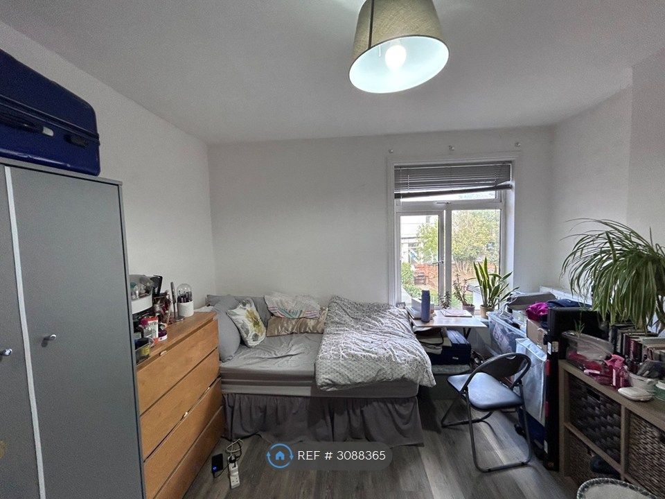 Property photo 1 of 3