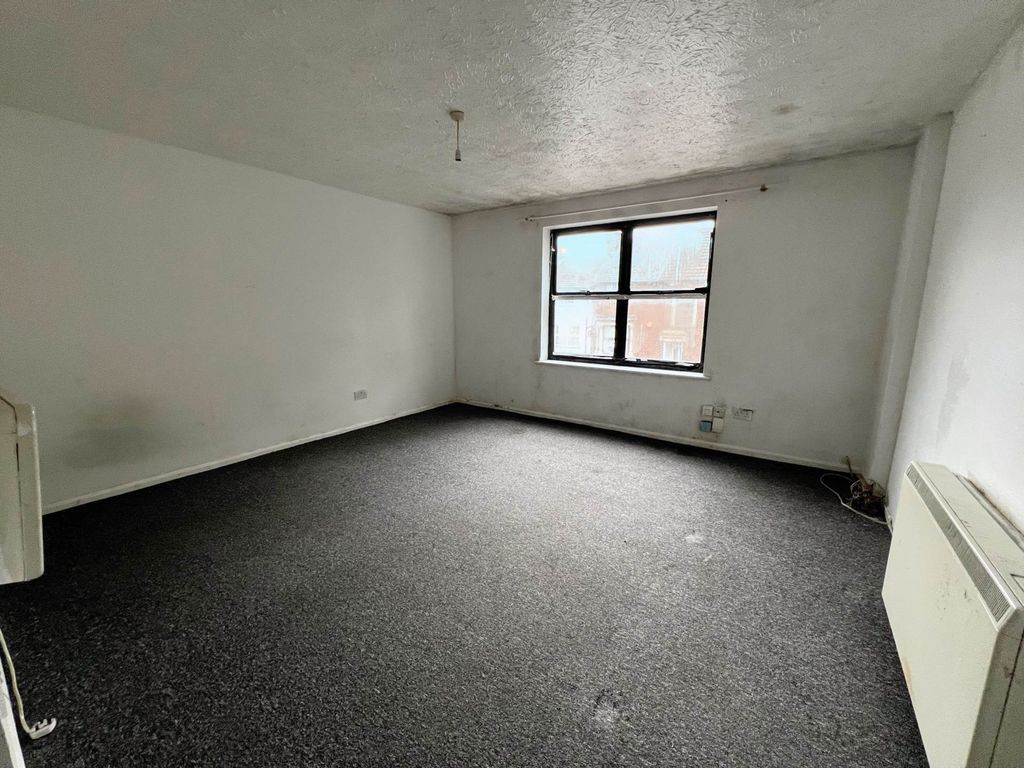 Property photo 3 of 4