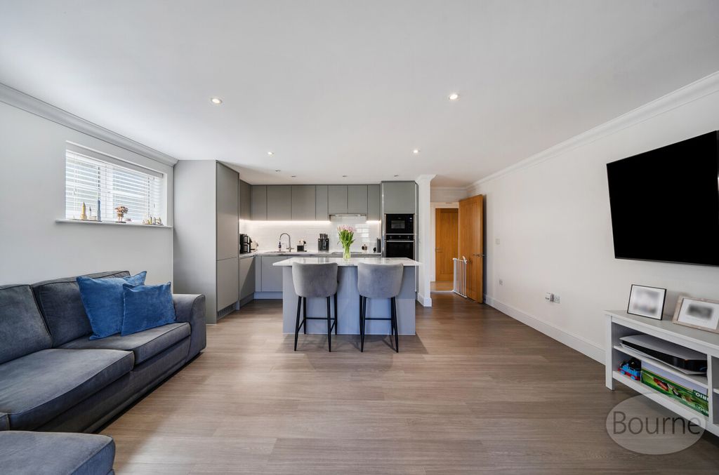 Property photo 2 of 10 A95d2180-808d-4Df...