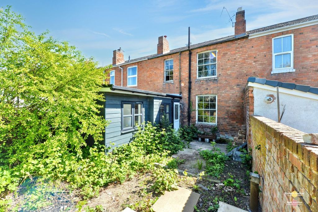 Property photo 2 of 20