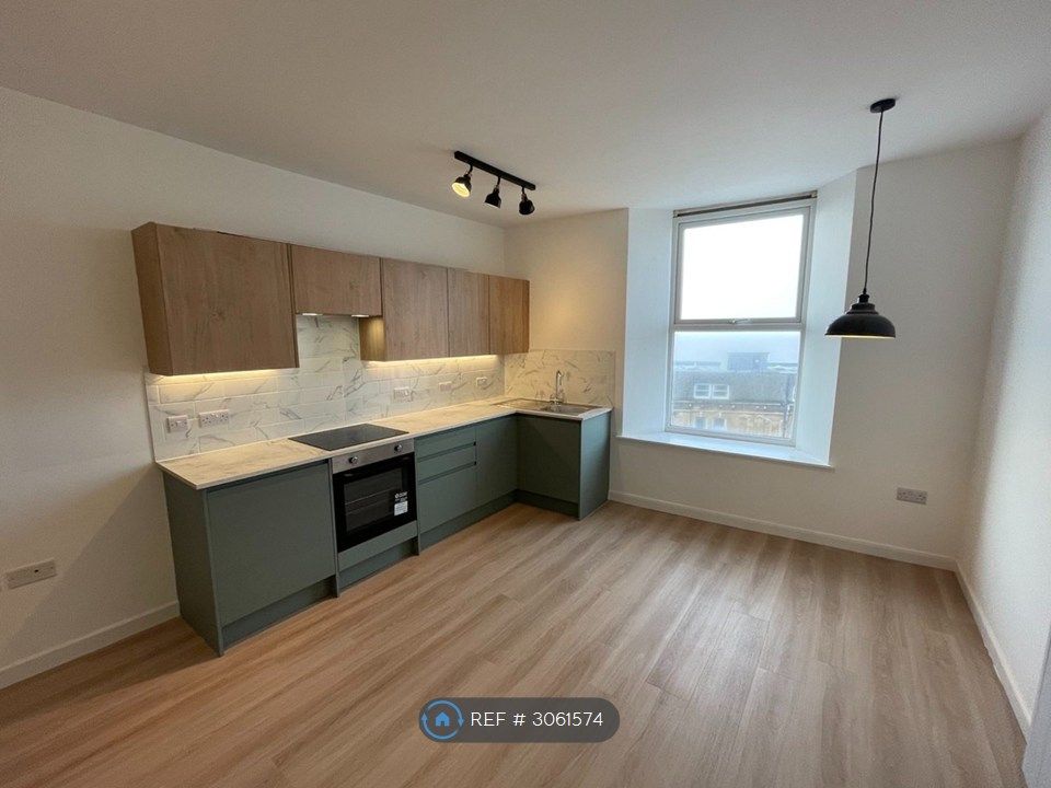 Property photo 1 of 9 Kichen
