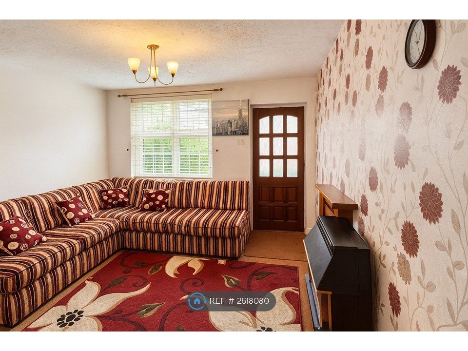 Property photo 2 of 10 Lounge - 2