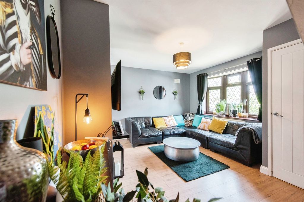 Property photo 3 of 15