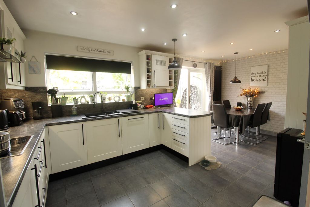 Property photo 3 of 26 Img_0301