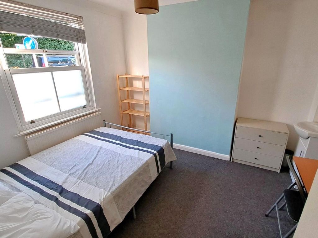 Property photo 3 of 11 Ymlsi8Xdge2Twqzlro-Owq.Jpg