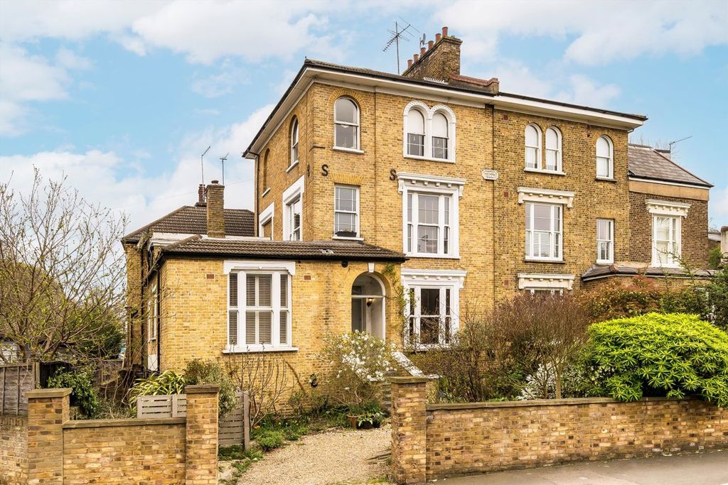 Property photo 1 of 5