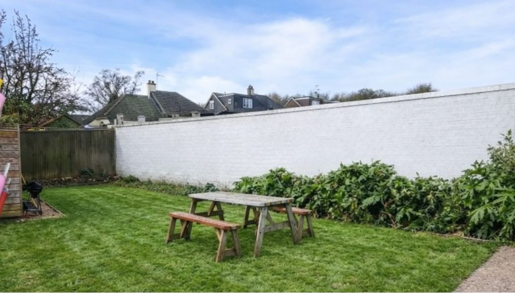 Property photo 3 of 24