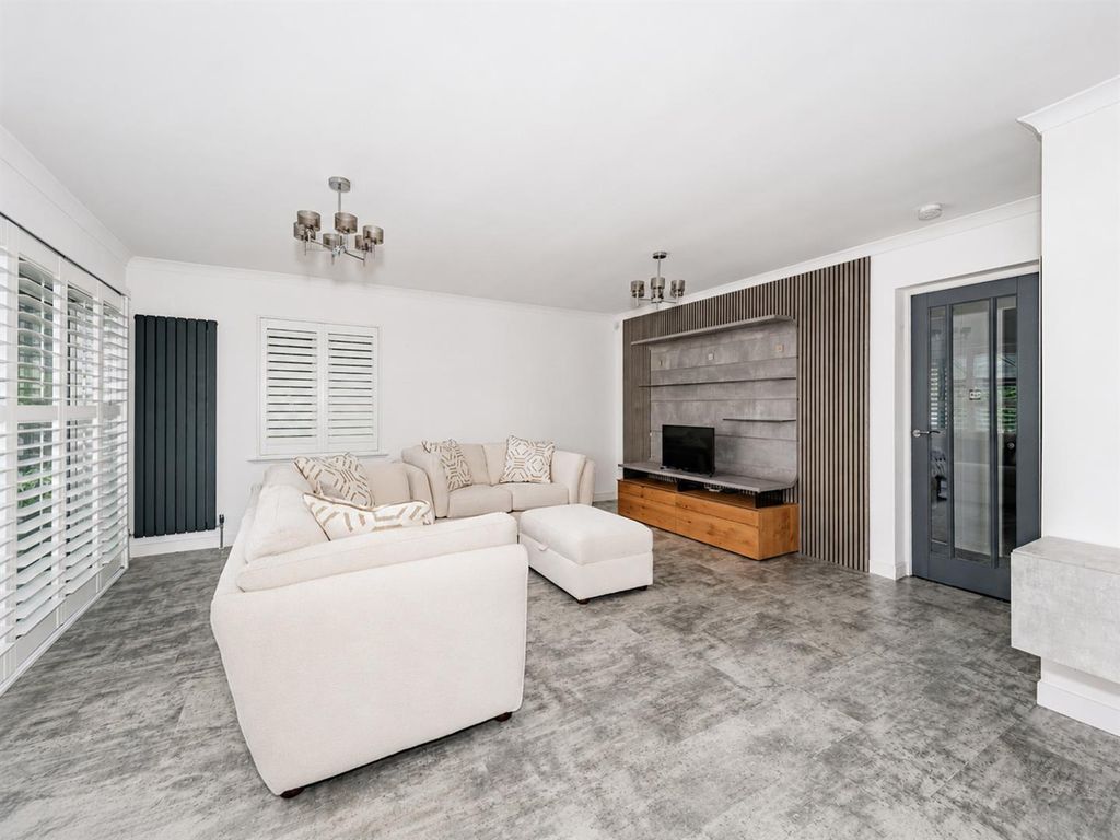 2 bed flat for saleDundee Road, Broughty Ferry, Dundee DD5 photo 5