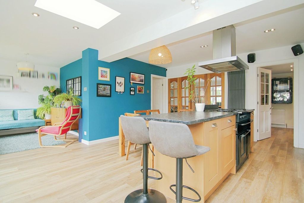 Property photo 3 of 29 Kitchen Diner