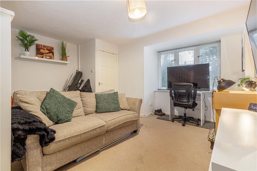 Property photo 3 of 11 Living-Room-3.Jpg