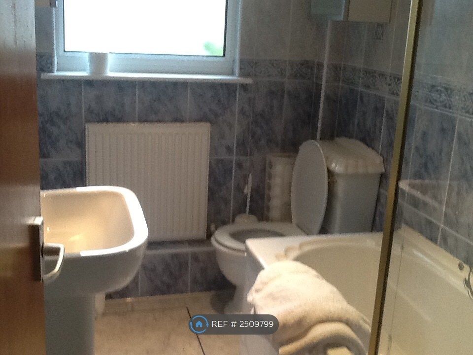 Property photo 3 of 11 Bathroom With Electric Shower