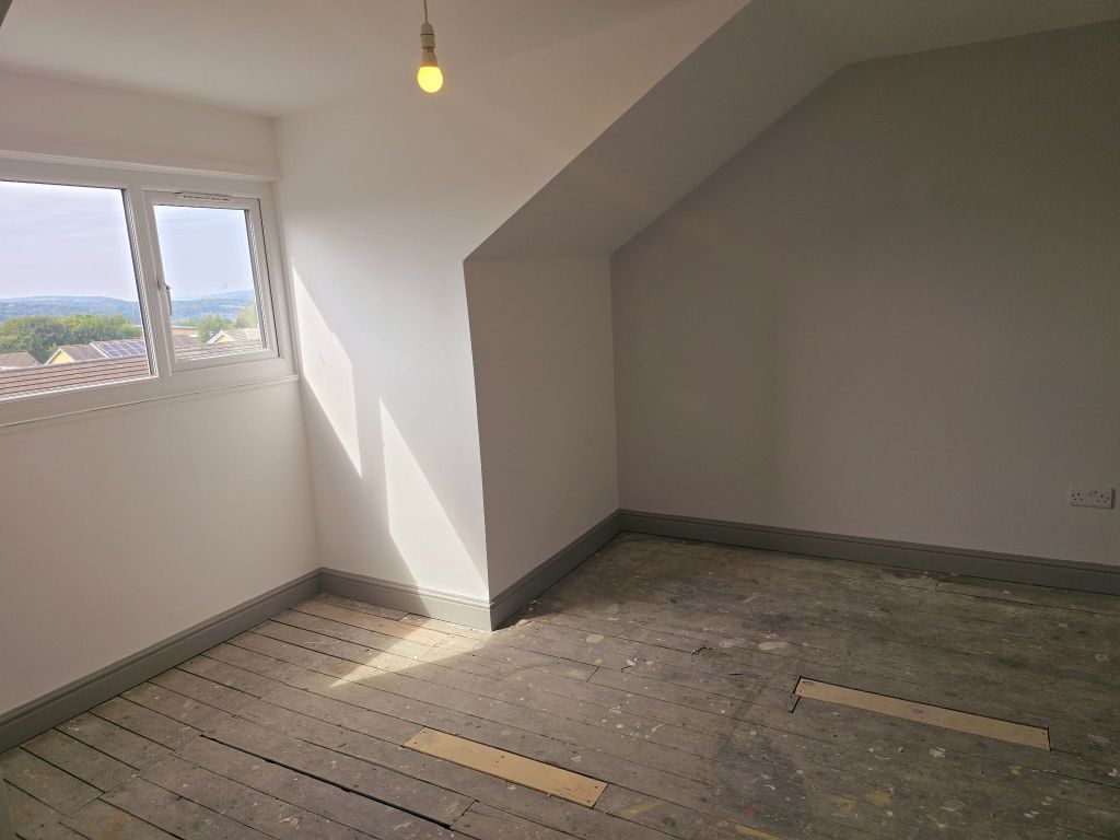 Property photo 3 of 14 Photograph 12