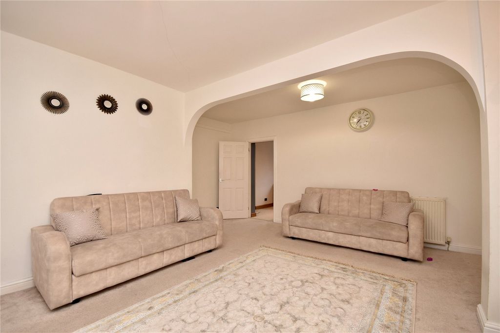 Property photo 3 of 15 Picture No. 08