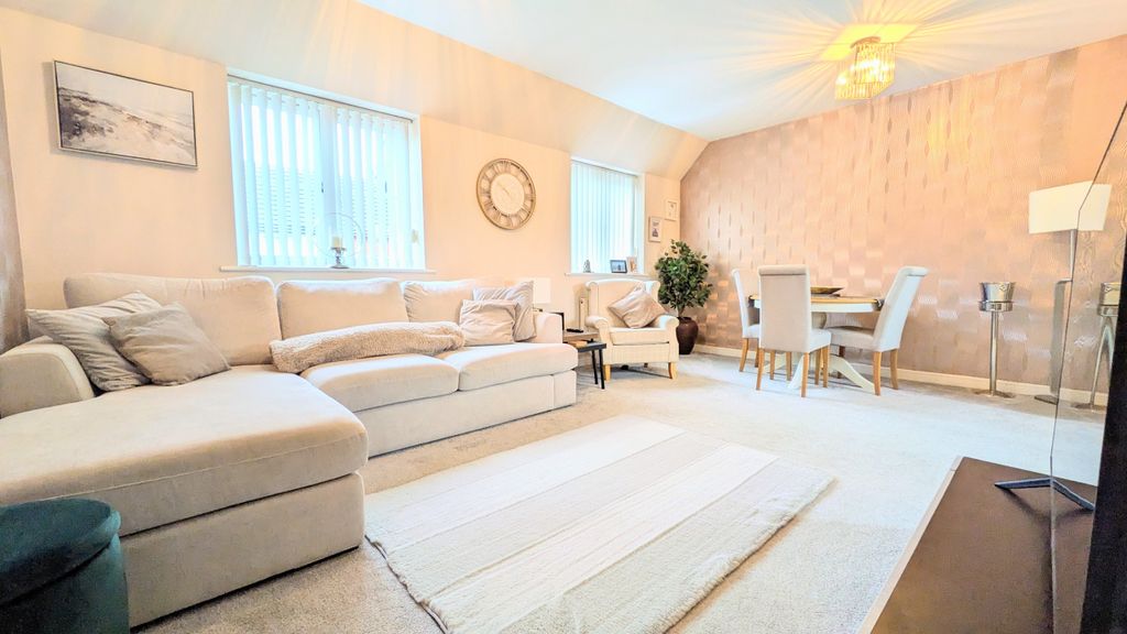 Property photo 2 of 17 Pxl_20251211_102011493.Mp~2