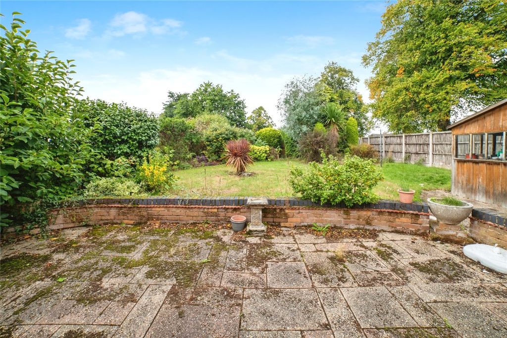 Property photo 3 of 27 Garden