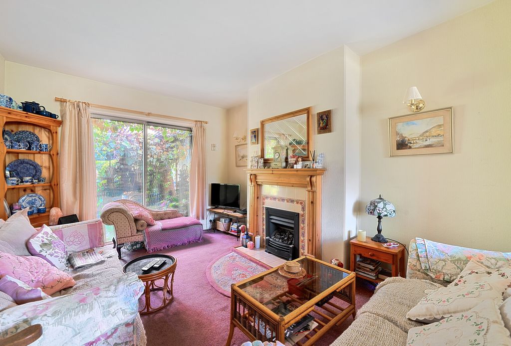 Property photo 3 of 10 1289027-12-68248c...