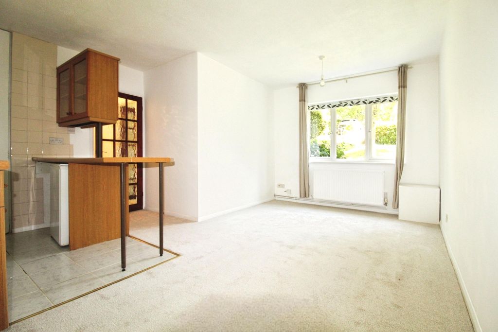 Property photo 2 of 17 Pbox-Img.Jpg