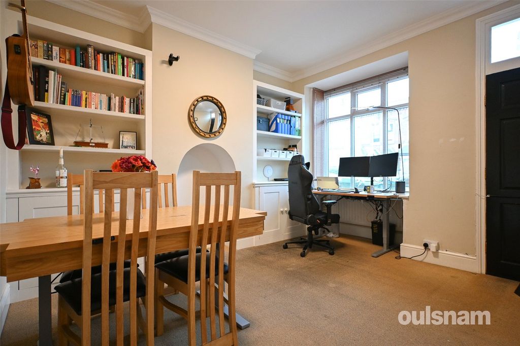 Property photo 2 of 19 Picture No. 10