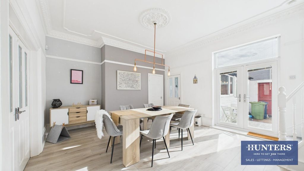 Property photo 2 of 19 Dining Room