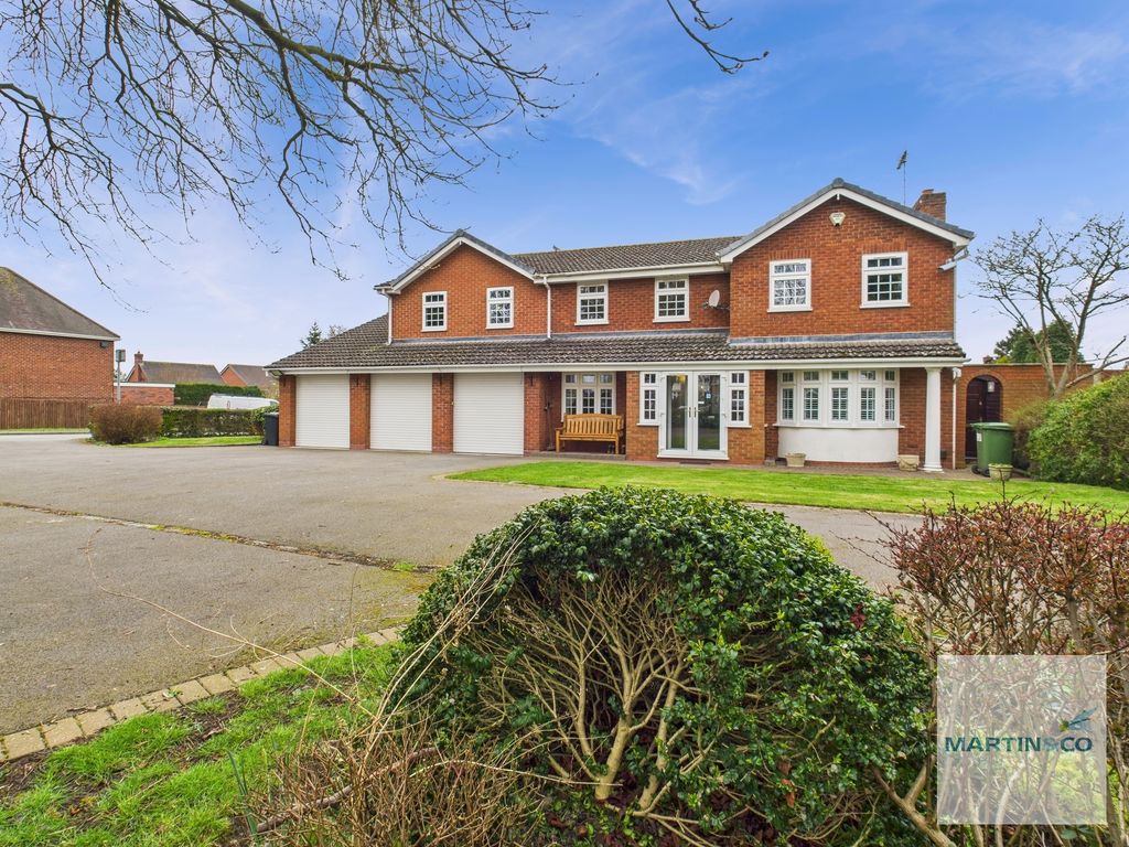 Property photo 3 of 37 Cam03663G0-Pr0130-Still007