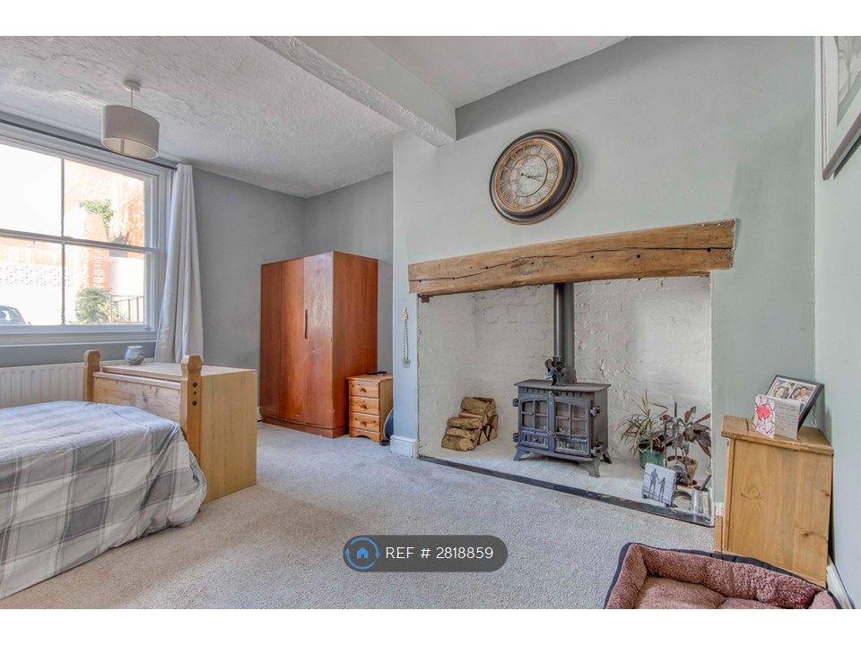 Property photo 3 of 14