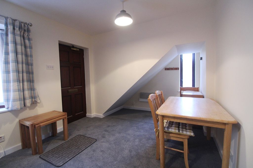 Property photo 3 of 6 Living Area1