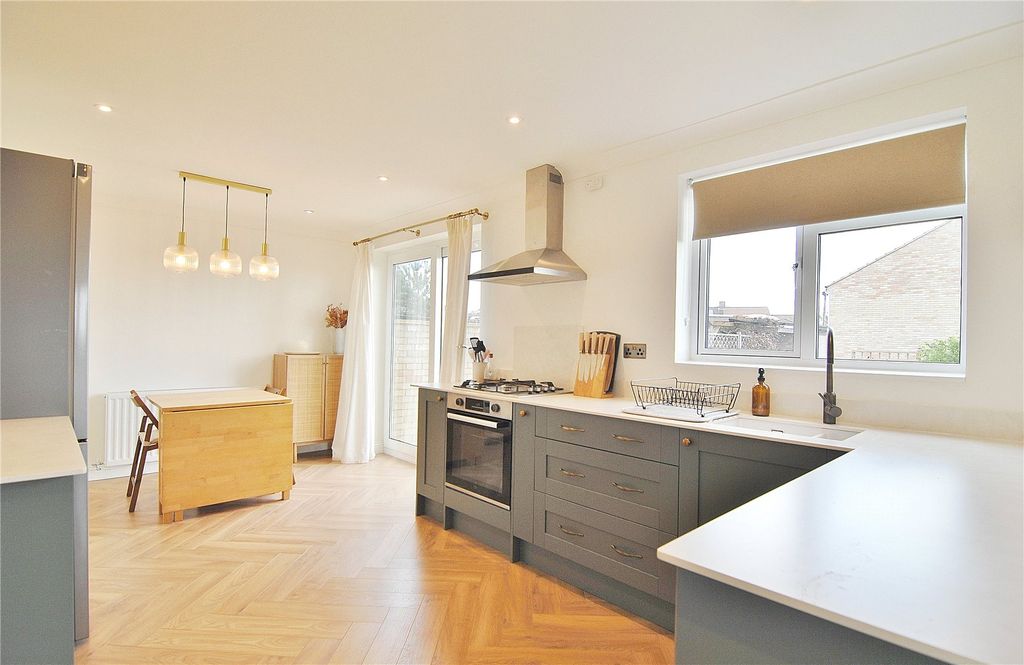 Property photo 2 of 16 Picture No. 06