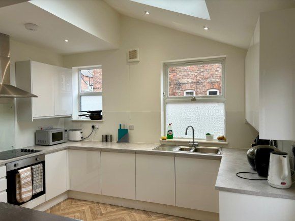 Property photo 1 of 15 1 L88 Kitchen 12Nov24.Jpg