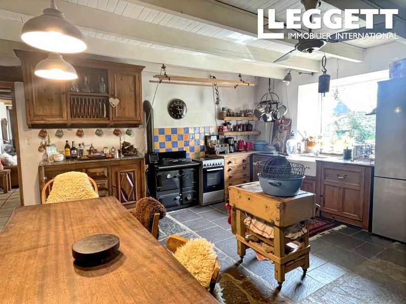 Property photo 3 of 10