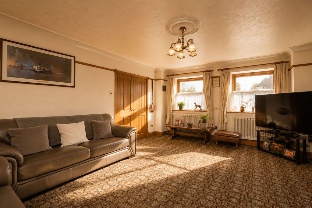 Property photo 2 of 49