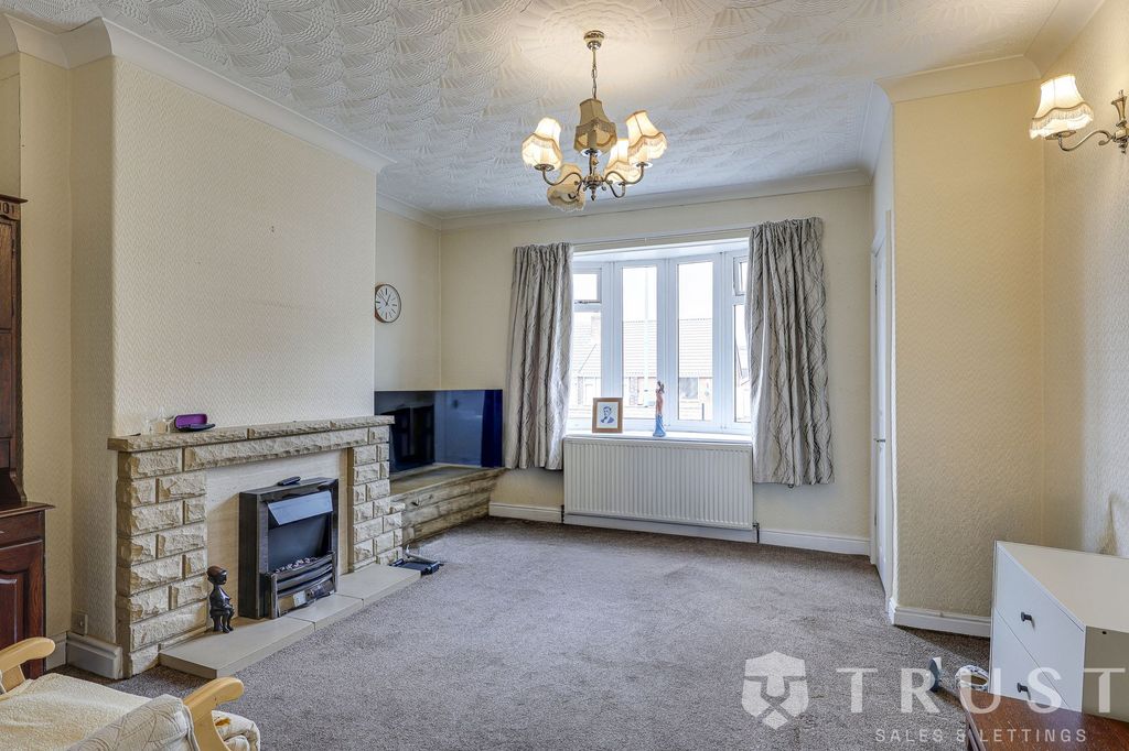 Property photo 3 of 24