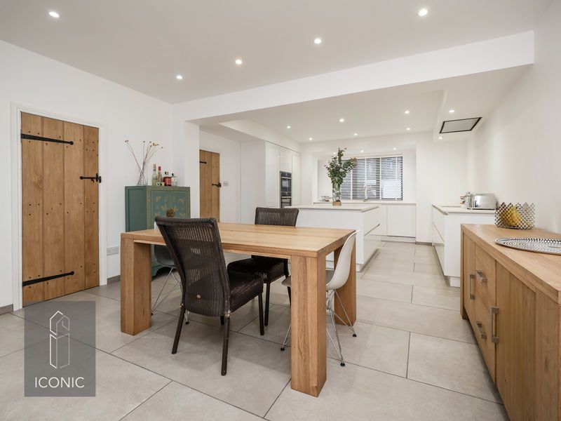 Property photo 3 of 19 Photo 4