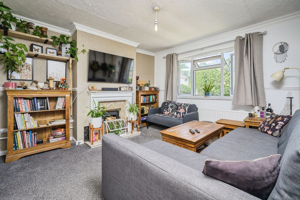 Property photo 3 of 17