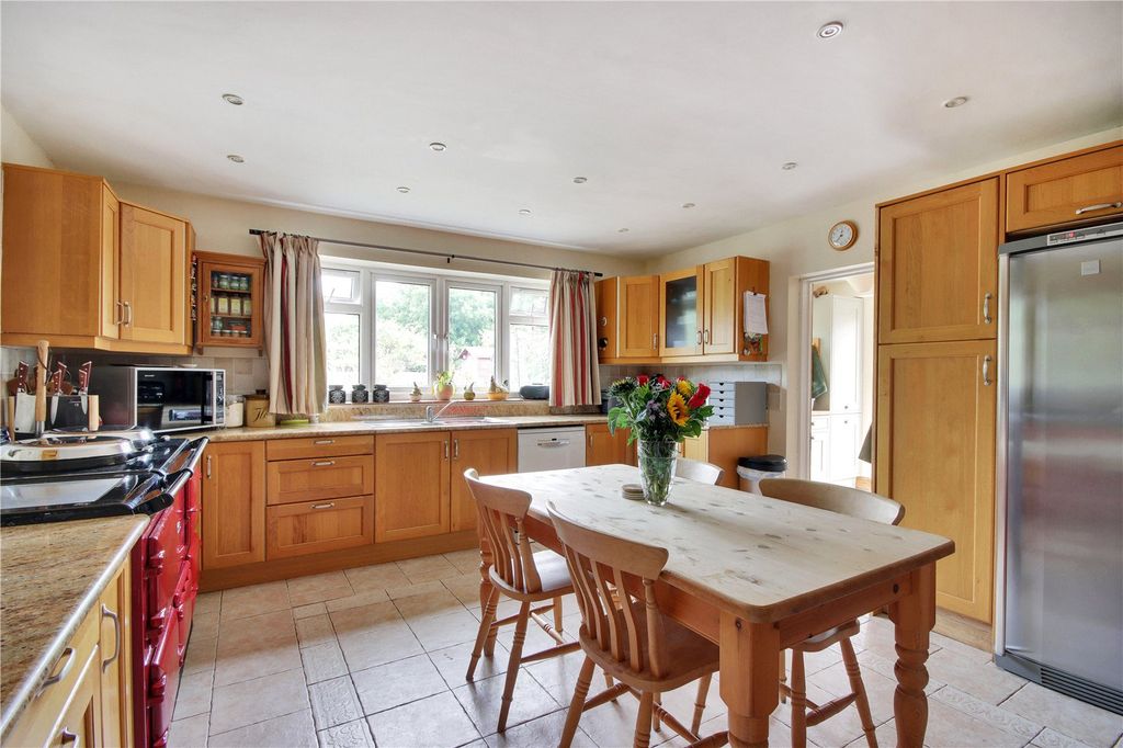 Property photo 2 of 20 Kitchen