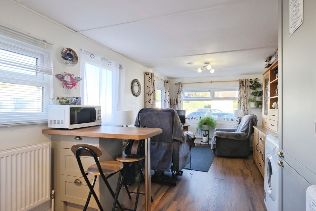 Property photo 2 of 13 Pbox-Img.Jpg