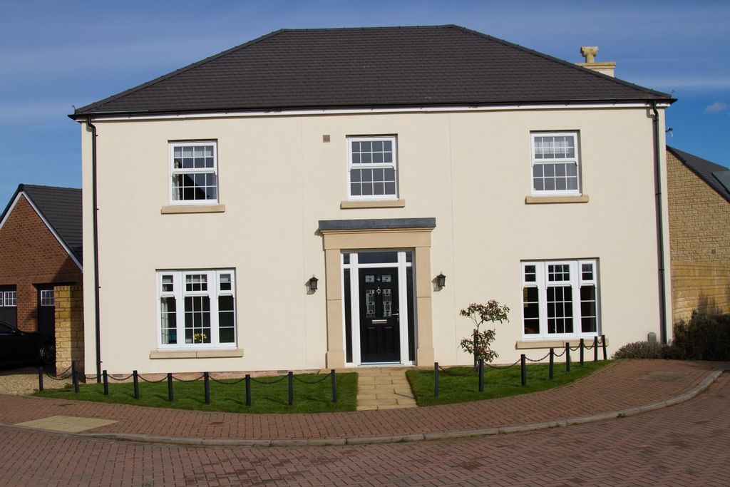 Property photo 2 of 25