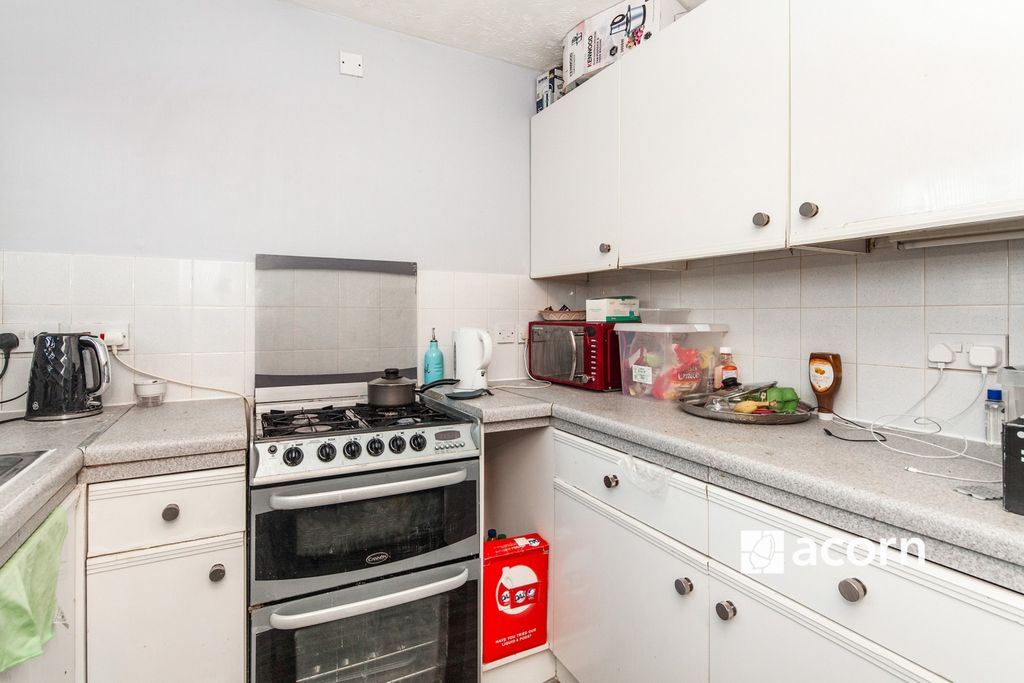 Property photo 2 of 10 c469B04A-F0c9-F01...