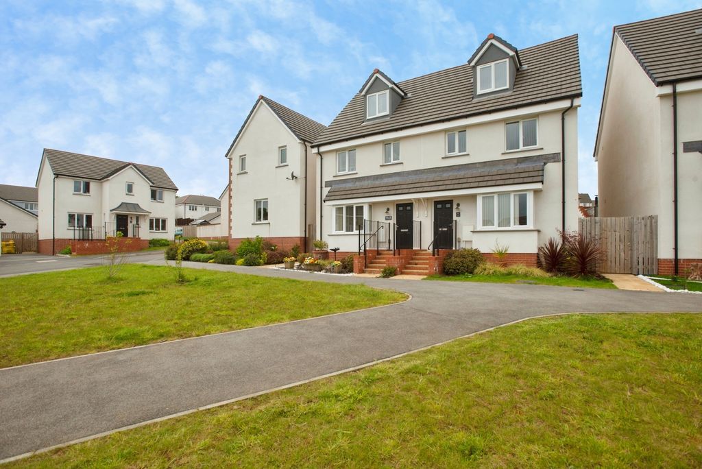 Property photo 1 of 17 Pbox-Img.Jpg