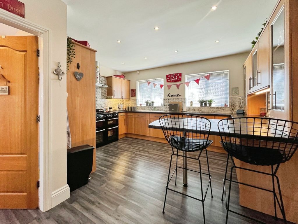 Property photo 3 of 33 4287473