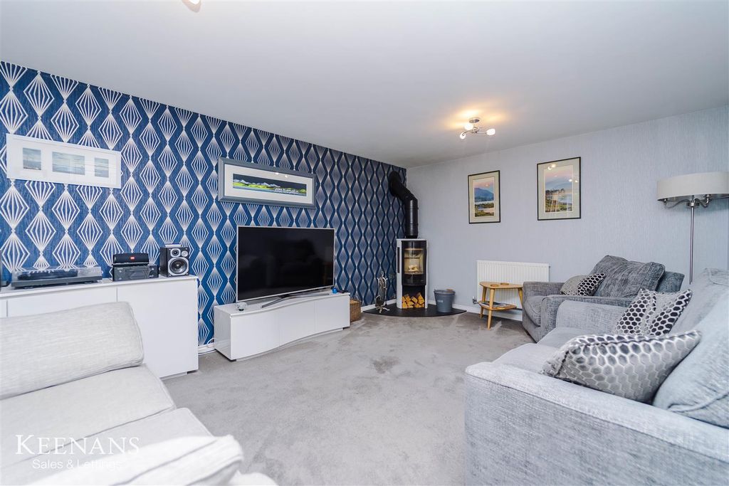 Property photo 3 of 47 3.Jpg