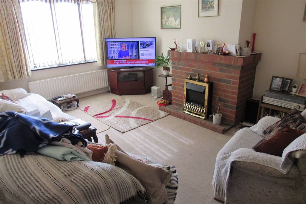 Property photo 3 of 18