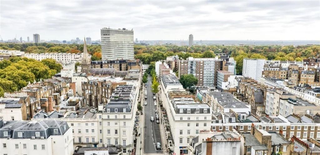 Property photo 2 of 4 Gloucester Terrcae 3B (8).Jpg